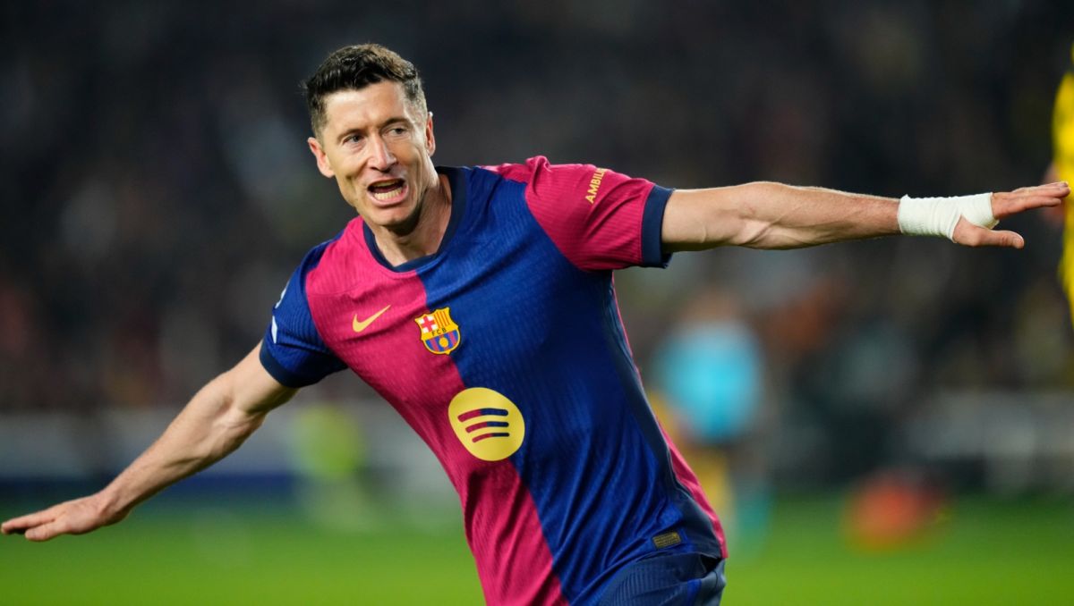 🚨🇵🇱 Robert Lewandowski: “I'll give myself around three months to decide on my future.” “Barcelona has everything we need, and my family and I feel very comfortable here,” he told Sky.