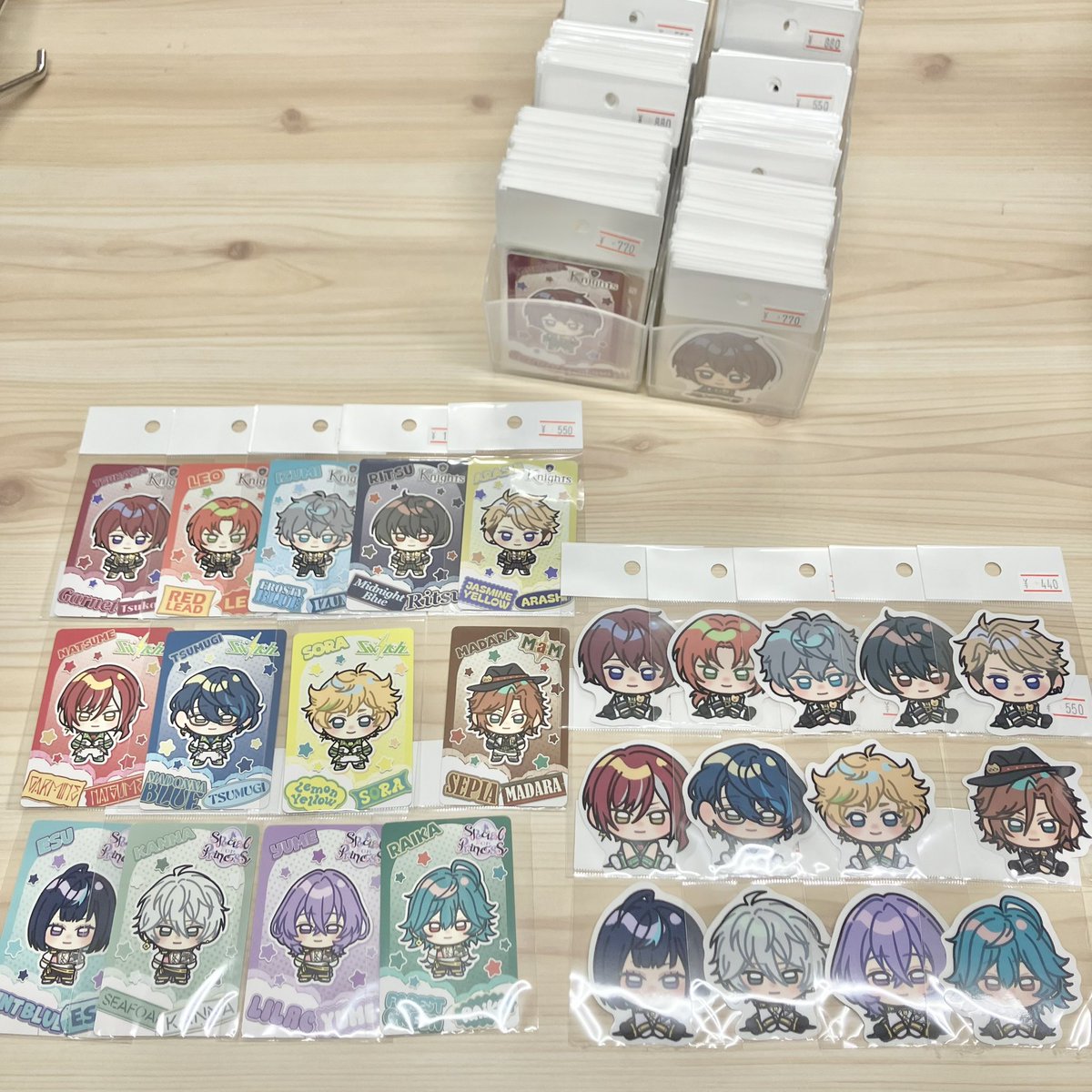 あんスタ 韓国限定galaxyギフト未開封ボックス 予約】偶像夢幻祭 韓国限定 Galaxy ギフトボックス – funfun柴屋