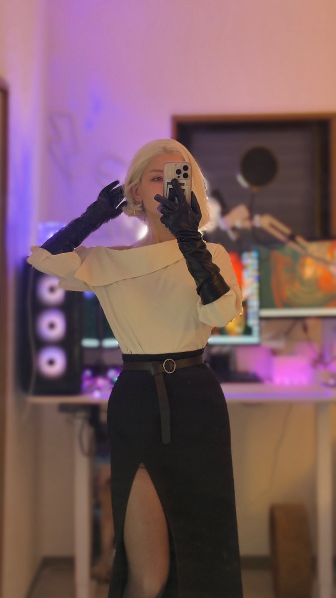 All that’s left is to dye the wig 👀
Grace Ashcroft film noir