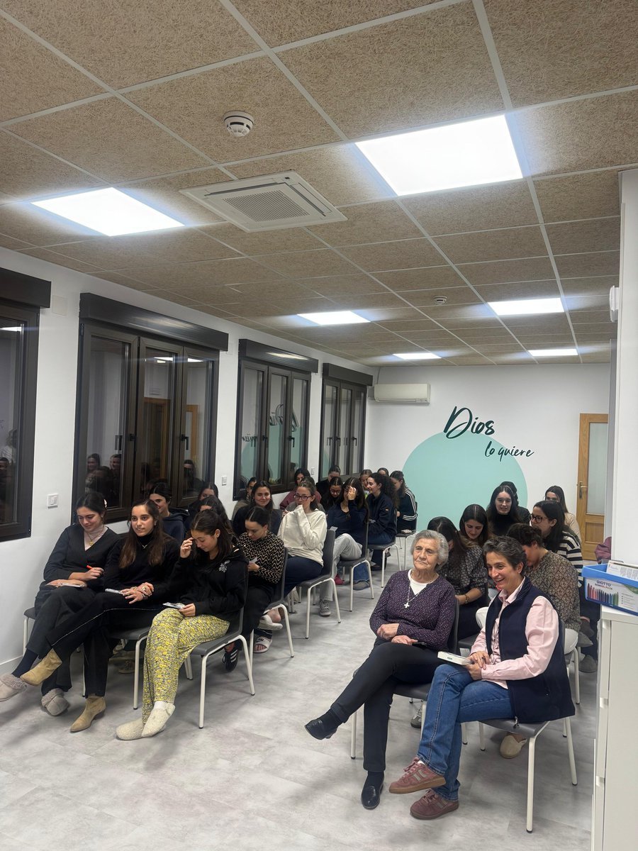 Colegio Mayor Berrospe tweet media