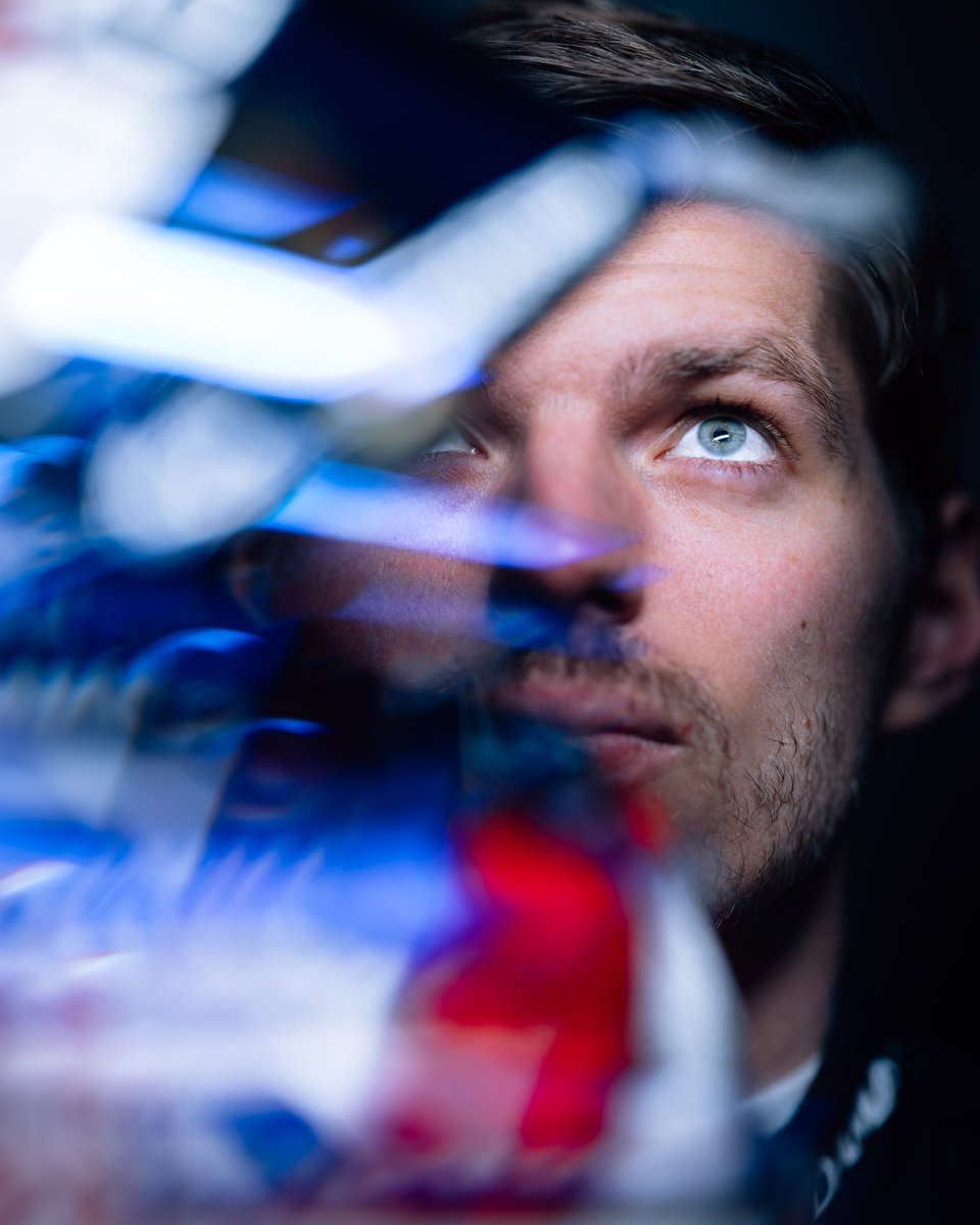 ria || OP8̶1 tweet media