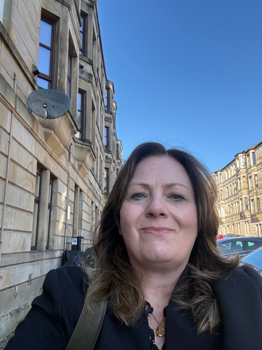 Absolutely glorious weather in #Seedhill #Paisley this morning speaking to constituents and picking up casework. As my colleague ⁦<a href="/NeilBibby/">Neil Bibby</a>⁩ pointed out recently- dog fouling is prolific here and horrible for residents so I will also be asking for dog bins too - urgently.