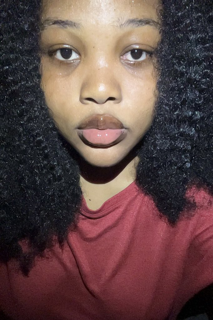 𝘙𝘦𝘪𝘯𝘢 tweet media