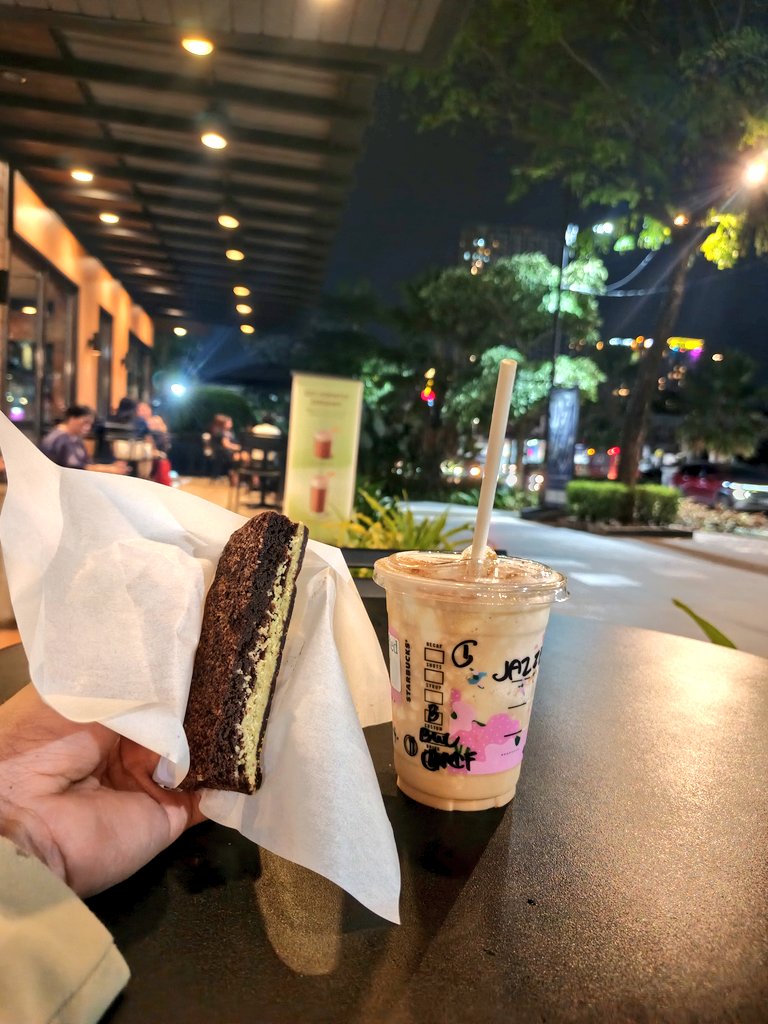 itsjazzeridos's tweet photo. Dream bar x Chai Frappuccino 🤭 https://t.co/k47S3FA8Bs