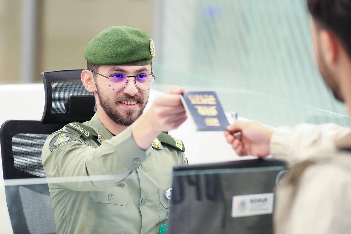 الجوازات السعودية tweet media