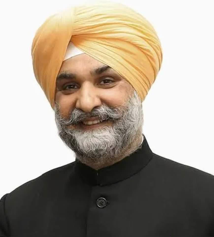 dr_firdousbaba's tweet photo. Hearty congratulations to Sh Taranjit Singh Sandhu, former Ambassador of India to the United States and proud son of Amritsar, on being appointed as the Lieutenant Governor of Delhi. Wishing him a successful tenure. 🇮🇳

Taranjit singh Sandhu https://t.co/8ZHX2T3bFd