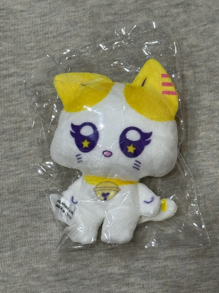 にょん tweet media