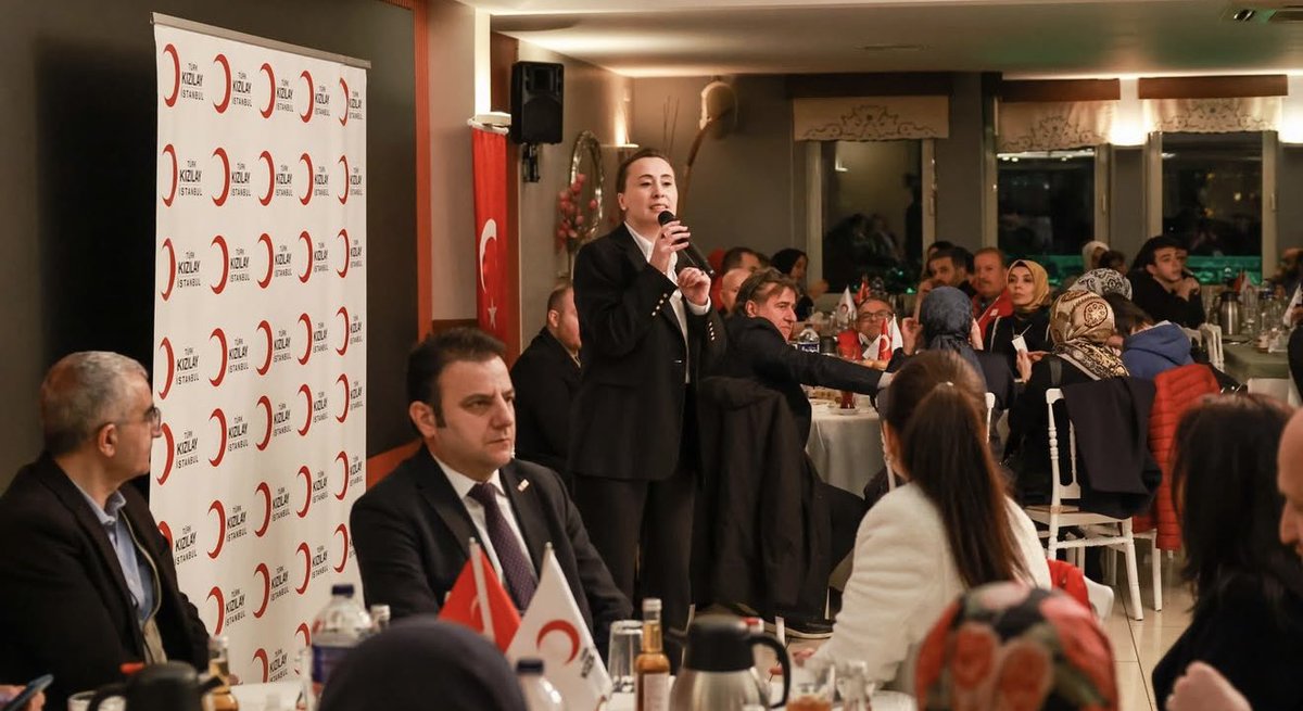 Türk Kızılay İstanbul İl Başkanlığımız tarafından düzenlenen İstanbul İftar Programı’na katılım sağlamaktan memnuniyet duyduk.  
Bu anlamlı buluşmada emeği geçen herkese teşekkür ederiz. Türk Kızılay Bakırköy Şubesi olarak iyiliği birlikte büyütmeye devam ediyoruz. <a href="/TacettinKumet/">Tacettin Kümet</a>