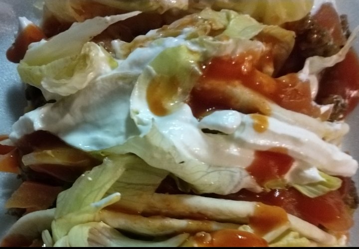 I made me an my guy alot of tortilla soft tender tacos 🌮 what I put in the hamburger onions sweet bell peppers then put cheese tomatoes 🍅 an lettuce 🥬 an sour cream an taco sauce 🫙 so delicious 🤤 yum yum 😋 an we watching Fred Sanford a classic ghostlove100
#itssocoldinthed