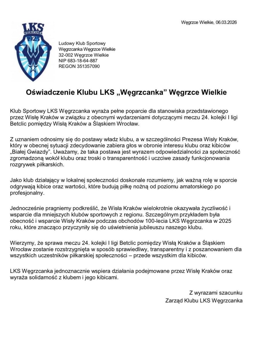 Vader1906's tweet photo. Jarku poprosiłem klub o pismo. Proszę wszystkich o RT . @jarokrolewski @WislaKrakowSA @SociosWisla @AdamLanoszka @PeterMooreUSA @Wegrzcanka @Lysypokrakowsku 
Jako społeczność klubu naszego wychowanka i legendy krakowskiej Wisły Kazimierza Kmiecika jesteśmy ramię w ramię.🚨‼️🚨👊 https://t.co/FkftnxgkQr