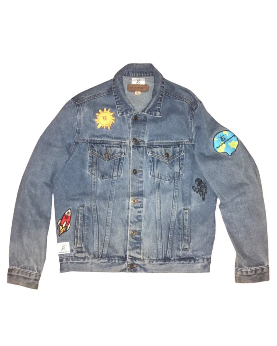 ybecorp's tweet photo. Stay stylish with our Young Beginners Everlasting All Logo Jean Jacket in XXL! This trendy jacket is a must-have for any wardrobe. Comfortable, durable, and perfect for all occasions. #recommended #fashionista #jeanjacket https://t.co/9MPHMJJqXx