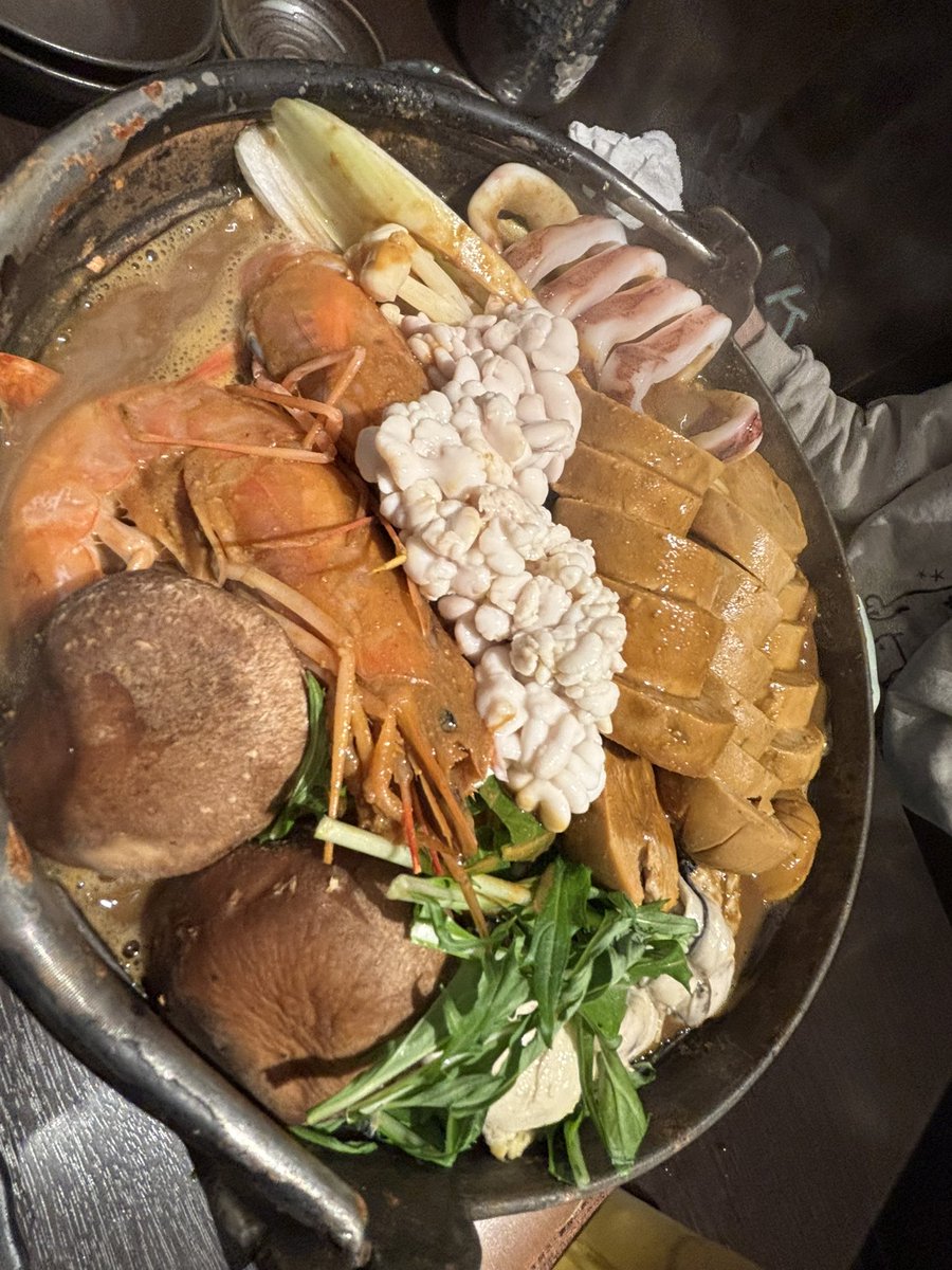 0zininemuru_'s tweet photo. 今シーズン最後の痛風鍋です！！ https://t.co/nNQ7ijO9md