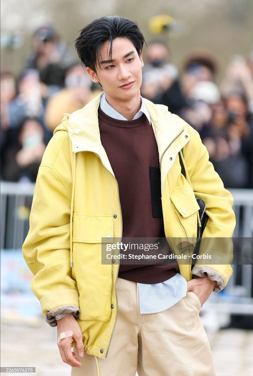 เตตะวัน Warm Tone ผ่านเลนส์ Gettyมันดีซะล่ะเกิน

TAY FOR LOEWE FW2026
#LOEWExTayTawan #LOEWEFW26
#LOEWE #Tawan_V
<a href="/LoeweOfficial/">LOEWE</a> <a href="/Tawan_V/">เทย์ทาวาฬ</a>
