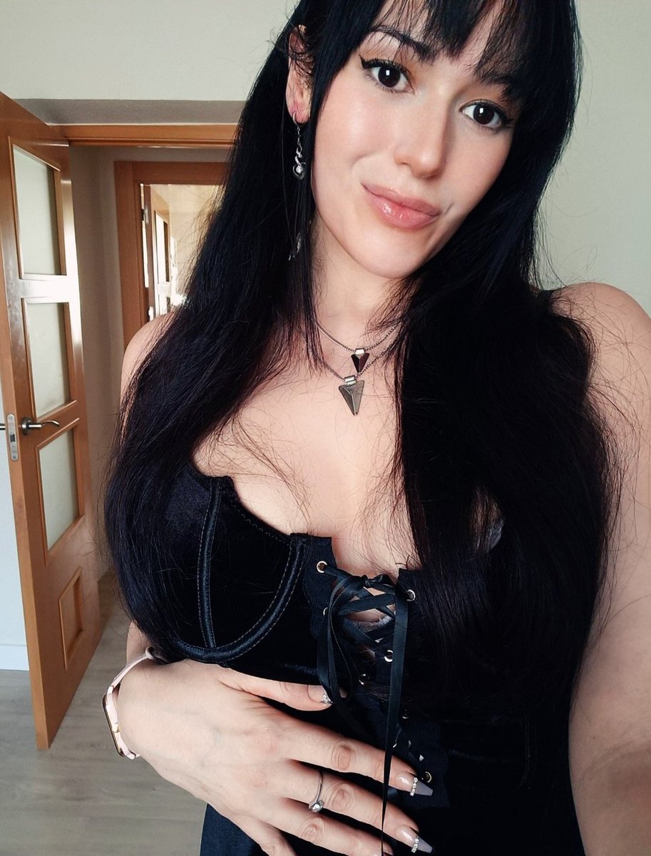 Ana_LaPatata tweet media