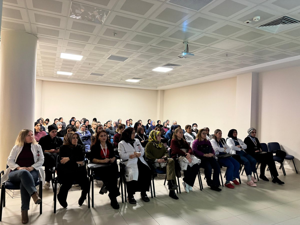 Havzadh's tweet photo. 8 Mart Dünya Kadınlar Günü Sebebi İle Hastanemiz Kadın Doğum Doktorumuz İlknur Çınar DURA tarafından personelimize Eğitim verilmiştir. https://t.co/6hdafCUPmA