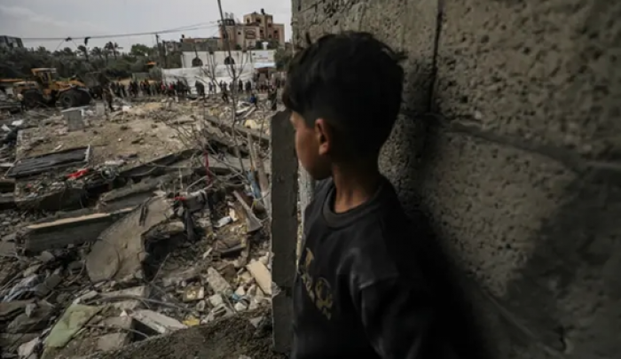 🚨 In the past 24 hours: Israeli warboats fired on Gaza's coastline, wounding a fisherman. Two airstrikes hit areas east of Gaza City. Artillery shelled Shujaiya and Al-Tuffah neighborhoods. Tanks opened fire south and east of Khan Younis — ceasefire in name only.