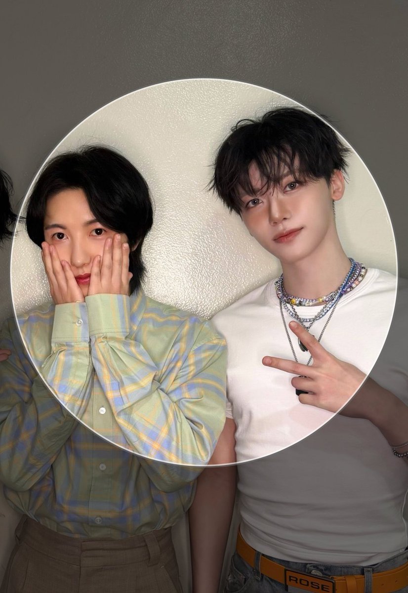 norenminjun's tweet photo. guys help me choose my new pfp https://t.co/UeR2K5bNhV
