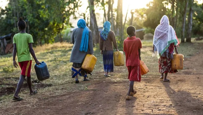 addisstandard's tweet image. News: AFD, #Danish Refugee Council launch €8 million project to support women’s resilience in #Ethiopia, #Sudan

Agence Française de Développement (#AFD) and the Danish Refugee Council (#DRC) have launched an €8 million initiative aimed at strengthening women’s economic