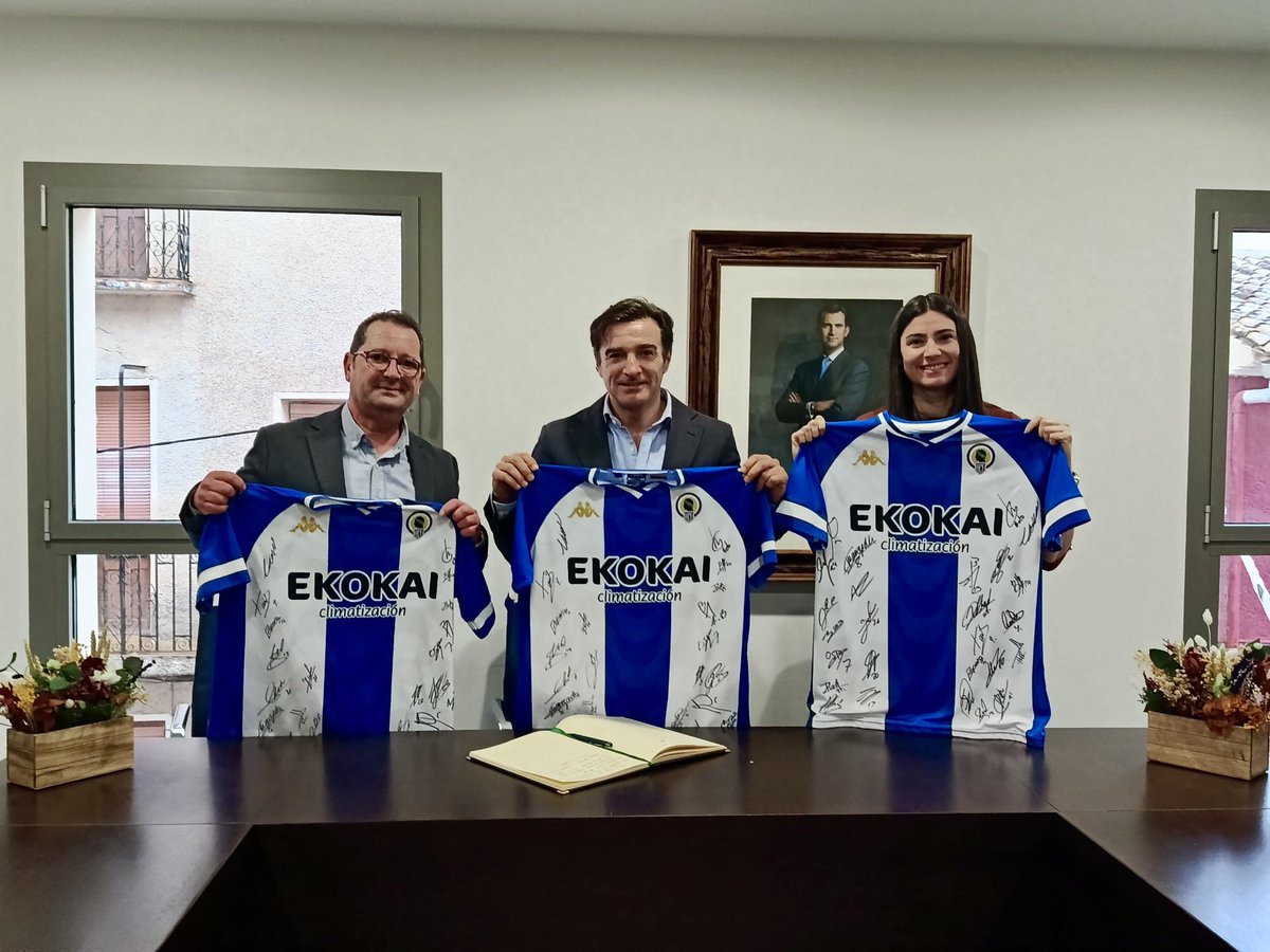 Hércules CF 💙🤍💯 tweet media