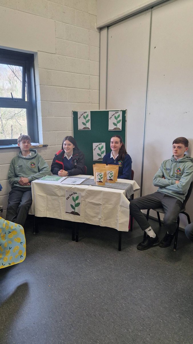 Pobalscoil Chorca Dhuibhne tweet media