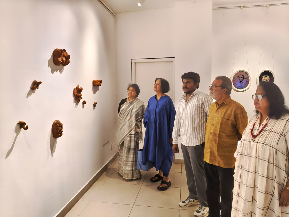 chitramayee's tweet photo. New wave art collective presents "PEDAGOGY AS PRACTICE" Art exhibition by group of artists curated by Dr. Nirmala Biluka from 6th to 8th March 2026. Exhibition inaugurated at 11.00 am on 6th March 2026 by Ms. Neera Agarwal, Prof. B. V. Suresh, prof. Dr. Kirtana Thangavelu. https://t.co/RICFkpSf5j