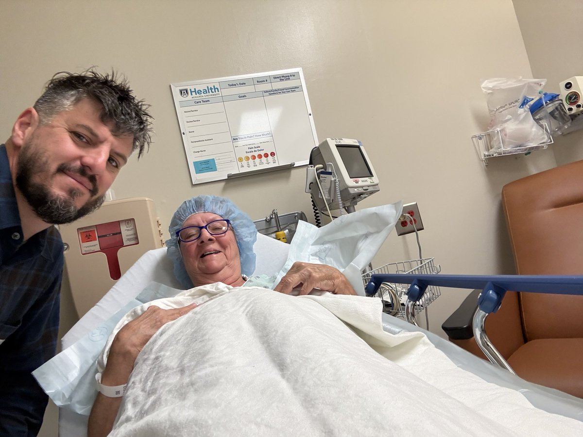 IQuitRecords's tweet photo. With my mom in the hospital for a procedure, listening to the latest @BinauralSpace release. 
Perfect soothing waiting room tunes. https://t.co/6bsXI02r6e