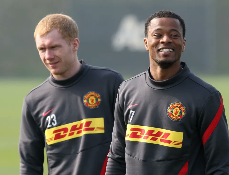 🚨 𝗕𝗥𝗘𝗔𝗞𝗜𝗡𝗚: Patrice Evra speaks out against his former teammates Scholes, Neville and Keane in a BIG RANT!

"I hope Paul Scholes' Instagram story is fake. I hope he was hacked. But to be honest, I am not even surprised at that from Scholesy. He was the quietest player I
