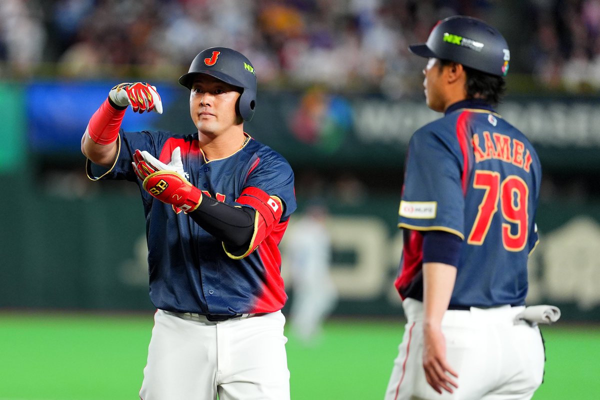 ydb_yokohama's tweet photo. #WorldBaseballClassic  一次ラウンド初戦のチャイニーズ・タイペイ戦、#侍ジャパン は大勝スタート！👏
試合前の円陣声出しでもチームを勢いづけた #牧秀悟 選手は、ビッグイニングにつながるヒットを放つなど、チームに貢献しました！🫡

#侍ジャパン
#WBC　
#お茶点てポーズ 
#baystars https://t.co/dRNnM1fB4X