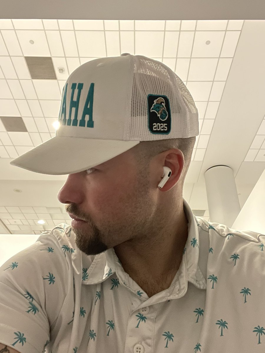 HeadFirst_Pod's tweet photo. En Route to Conway for @ECUBaseball vs @CoastalBaseball 

2025 Regional Final Rematch w @JDelongchamps in the booth??

COME ONNNN🔥🏝️⚾️👌🏼
#PackThePalace https://t.co/p6kENH4Dxr
