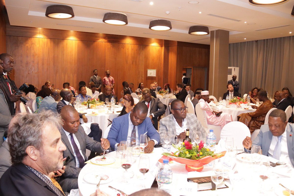 Robert Dussey tweet media