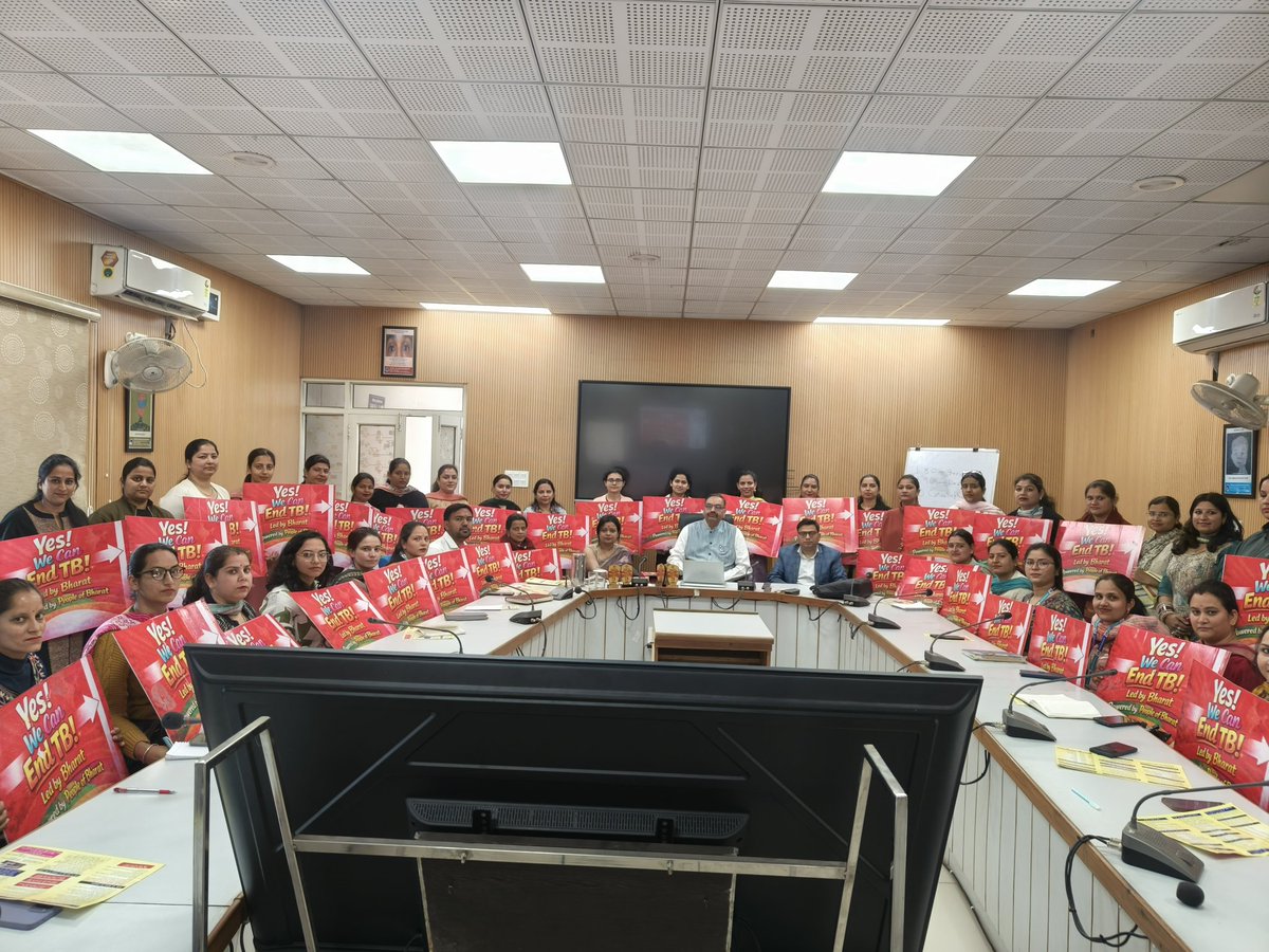 VishalKangraHP's tweet photo. CHOs from Block Tiara &amp; Nagrota Bagwan attended ACSM Training at CHEB Kangra, strengthening skills in TB awareness and digital communication. 📚

They created impactful content for X, Facebook, Instagram.

#TBMuktBharat https://t.co/M6wDUa1DKi