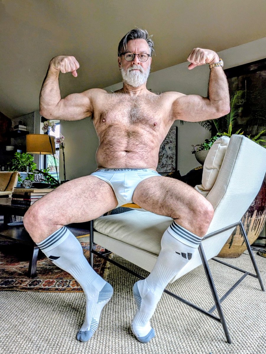 bearfoothunter🟧 🇺🇦 tweet media