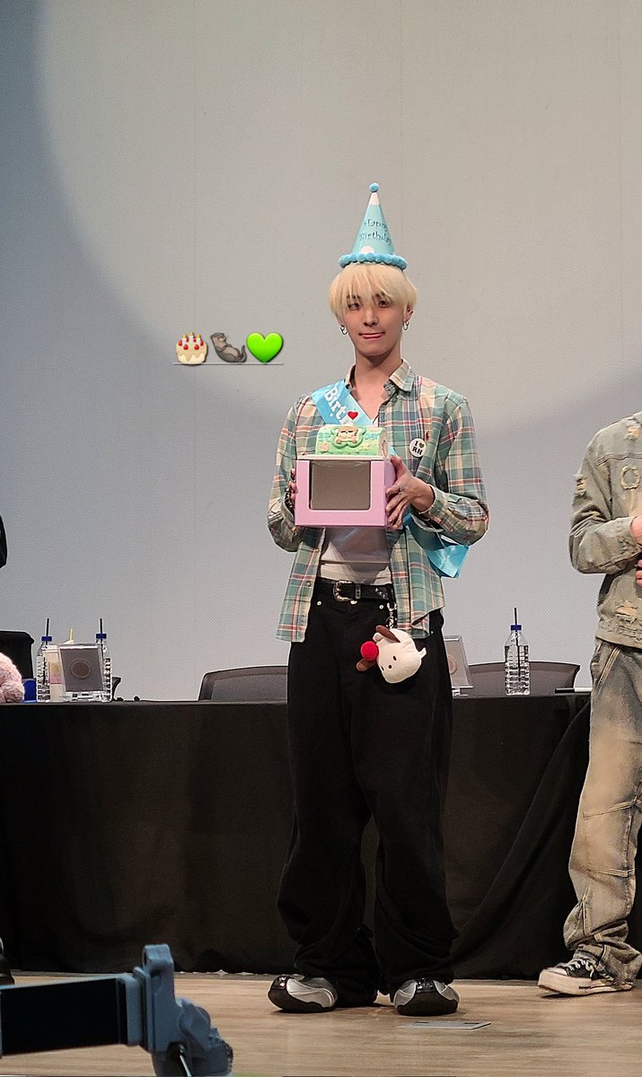 로현아 생일축하해 💚🥳

#NTX #로현