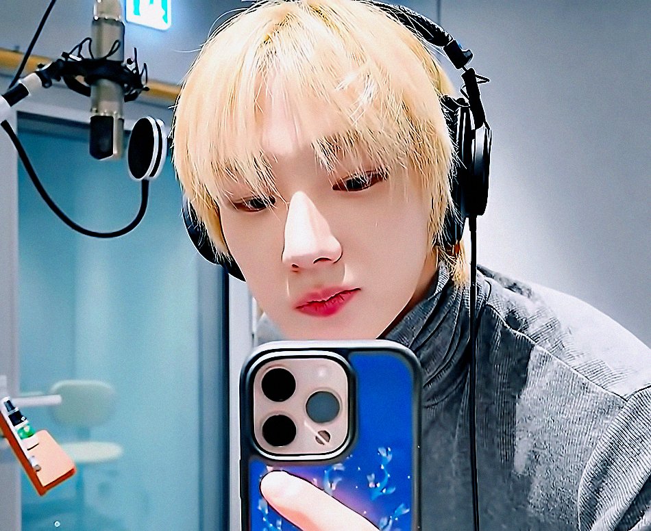 우에이 tweet media