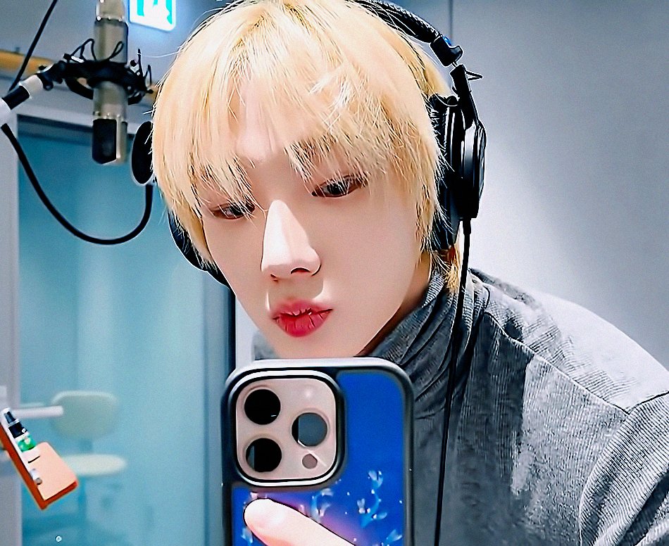 우에이 tweet media