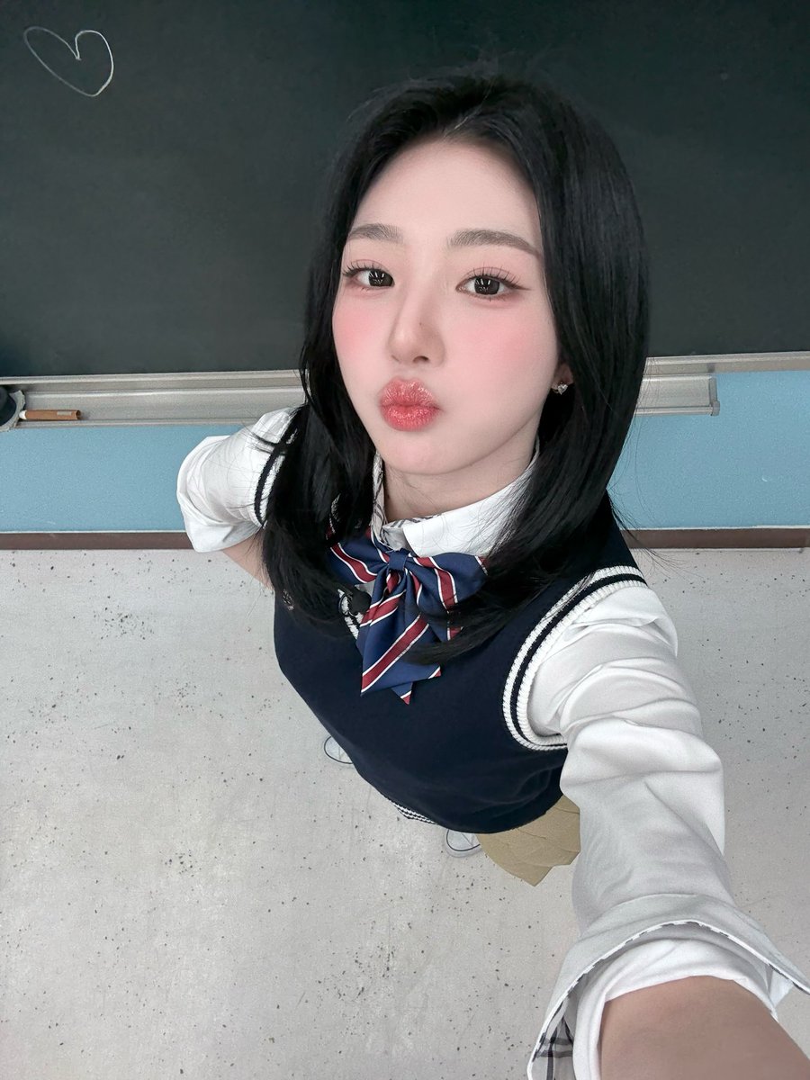 gapyeonghaus's tweet photo. [260306]
#tripleS Xinyu fromm update 🦊

#Xinyu #신위 #シンウィー https://t.co/tiOrURK38g