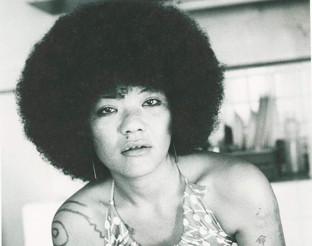 現代美術の最前線「ホイットニー・ビエンナーレ2026」DEI論争の中での開幕 yomitime.com/whitney-bienni…