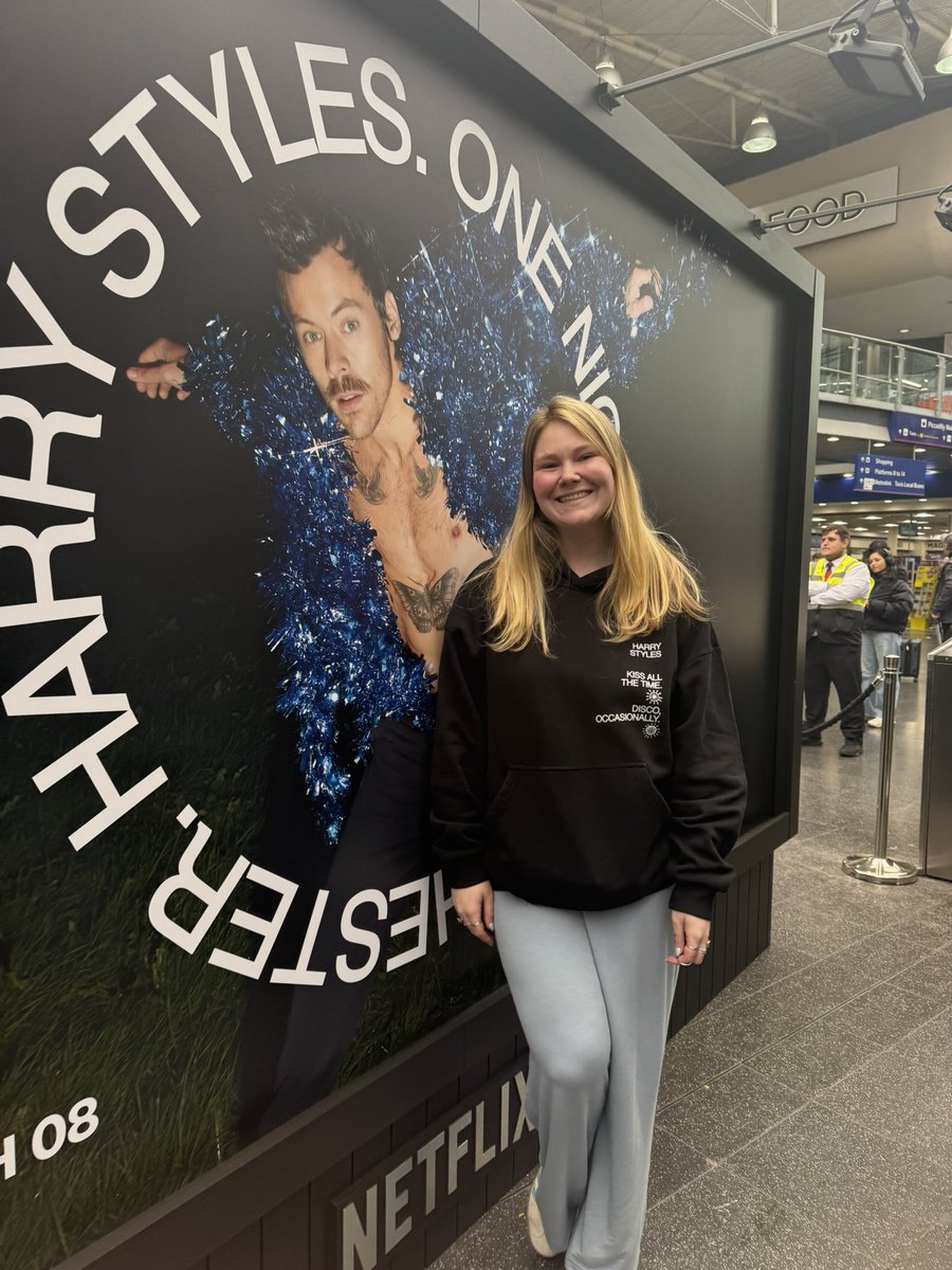 maggie ☾ tweet media