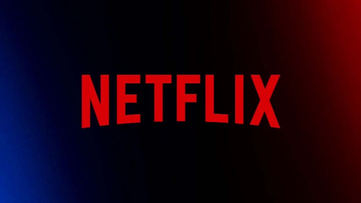 1OnlyStory's tweet photo. في 1997 أسس ريد هاستينغز ومارك راندولف 
شركة صغيرة اسمها Netflix.

الفكرة كانت بسيطة:
تأجير أفلام DVD عبر الإنترنت ثم إرسالها بالبريد.

وقتها كان السوق كله تحت سيطرة شركة واحدة تقريبًا:
Blockbuster
شركة عملاقة لديها أكثر من 9000 متجر حول العالم https://t.co/JegtltAMFe