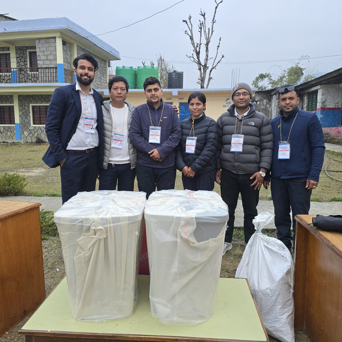 Subarnaa123's tweet photo. अधिकार र जिम्मेवारी दुबै सम्पन्न भएको छ। https://t.co/dVbqrr5ek3