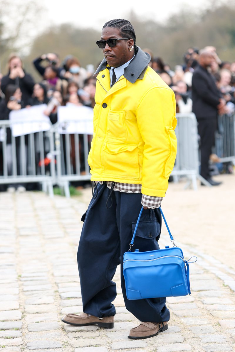 Complex Style tweet media