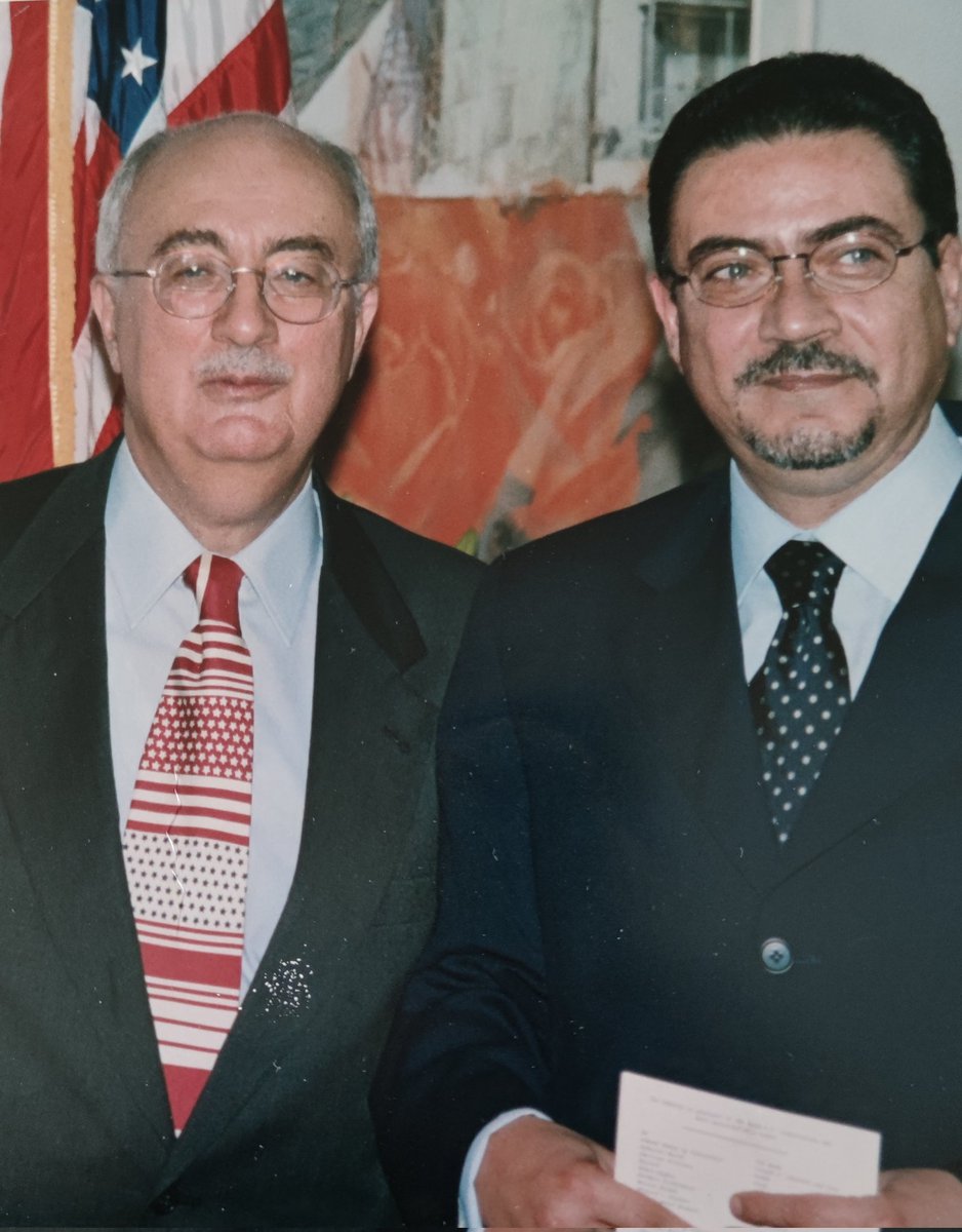 #FBF con John Maisto, embajador de los Estados Unidos de Norte América en Venezuela. Circa, 1999.

* chapeando en tiempos de protectorado 🤭🤭