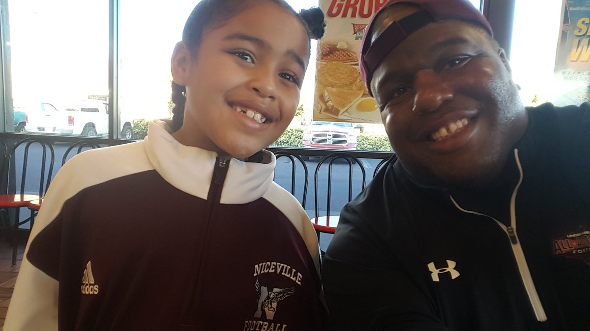 Adron Robinson tweet media