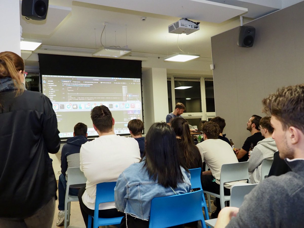 Solana Community Czech Republic tweet media