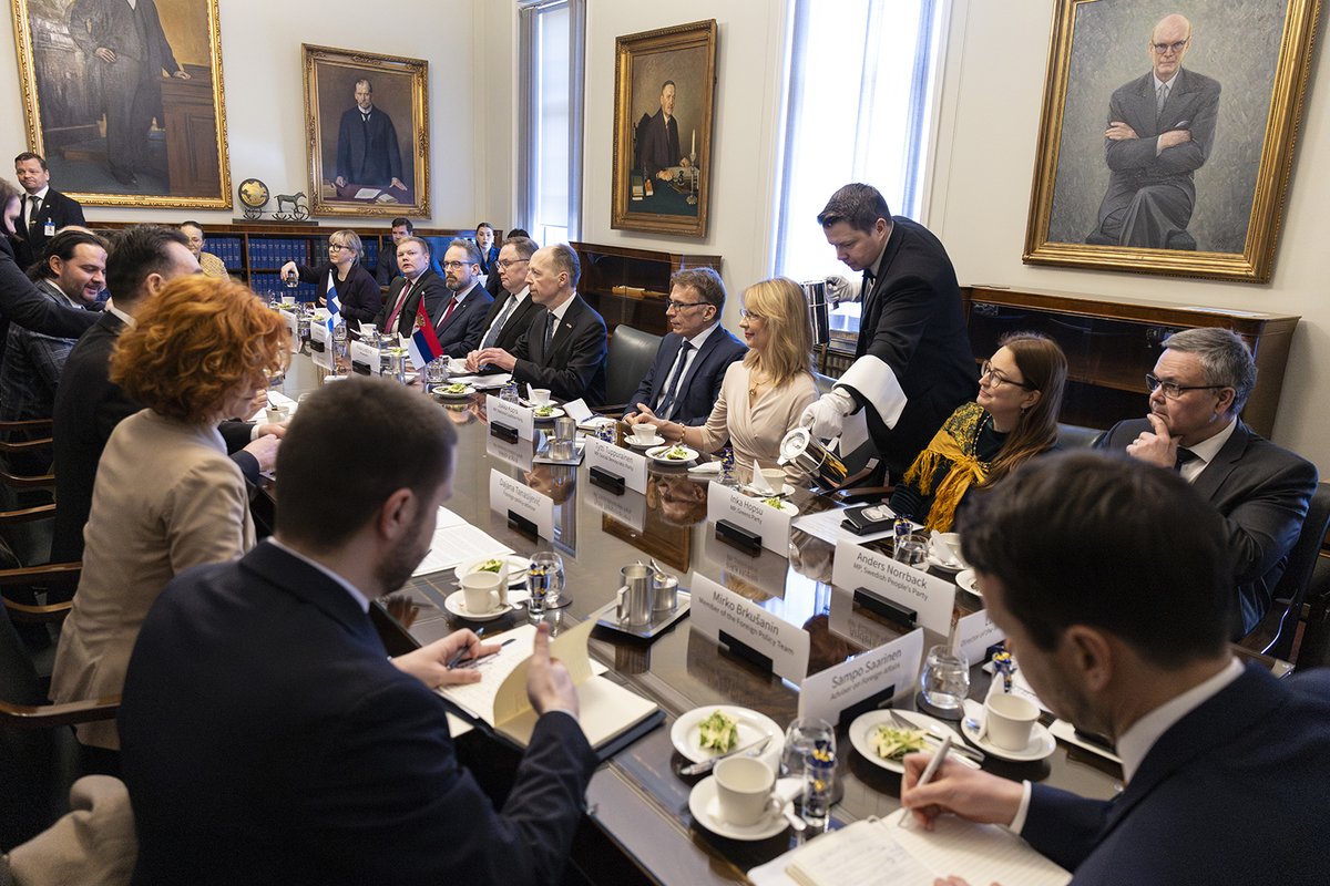SuomenEduskunta tweet media