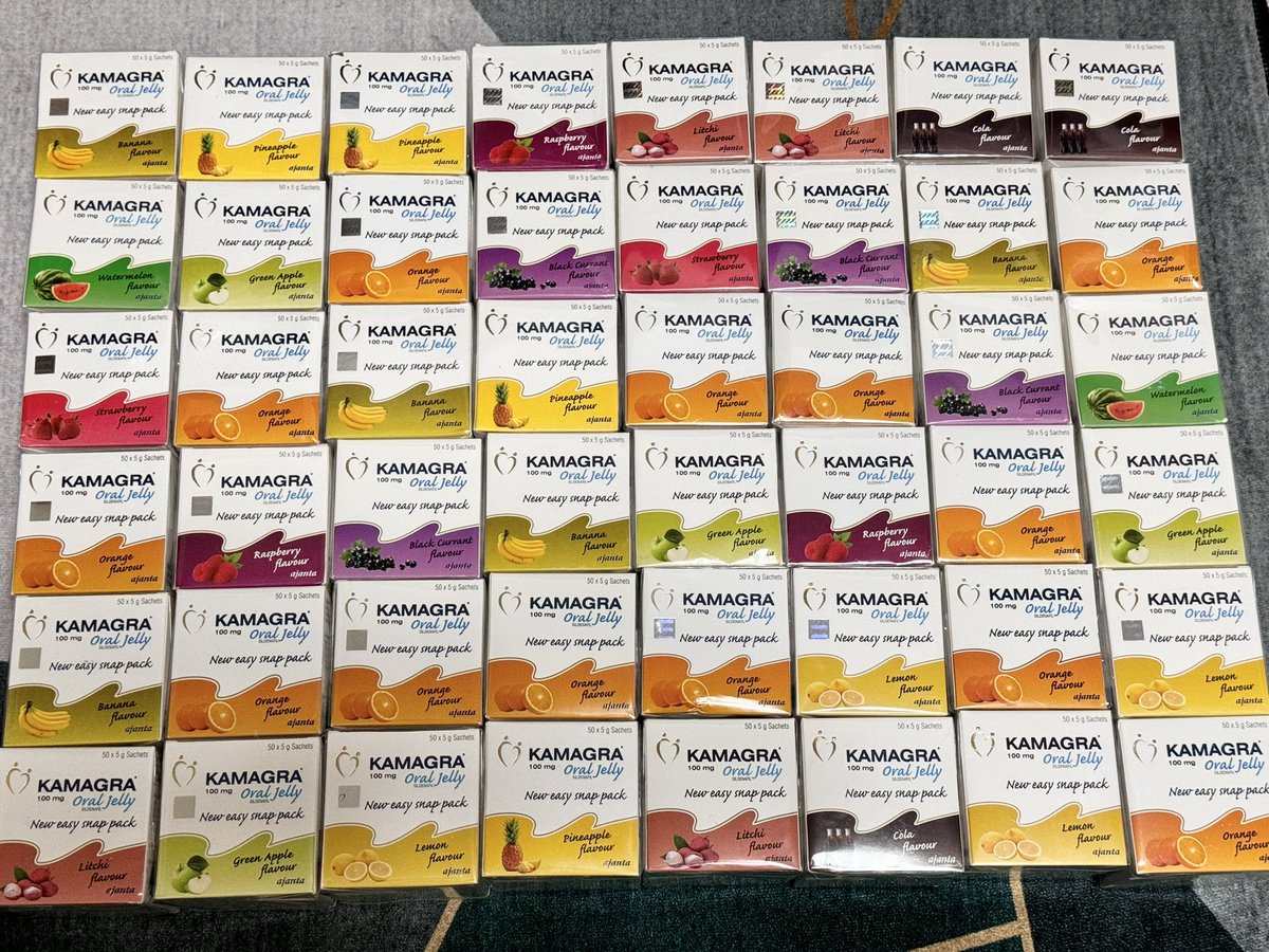 含Boss-鳥（屌）類保護協會 tweet media