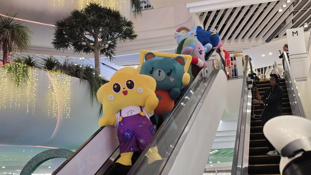 ขอบคุณทุกๆคนที่มาหาซังและน้องๆวันนี้นะฮับบบบ สนุกที่ฉุดในโลกกกเยยย🤹🏻‍♀️🥁🎈
#THEMALLLIFESTORESUMMERCATION