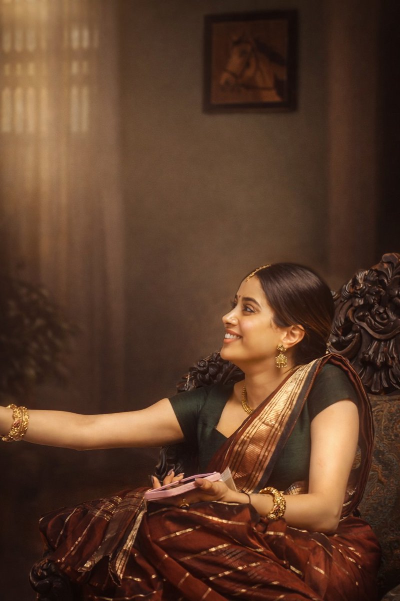vishwaksenworld's tweet photo. Wishing you a very Happy Birthday #JanhviKapoor โค๏ธ๐ฅณ
super excited for the world to see your powerful avatar as Achiyamma on screen๐ฅ
#Peddi #RamCharan #PeddiOnApril30th #hdpics https://t.co/u5cg9uY48s