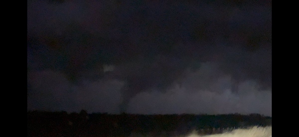 Erik Fox tweet media