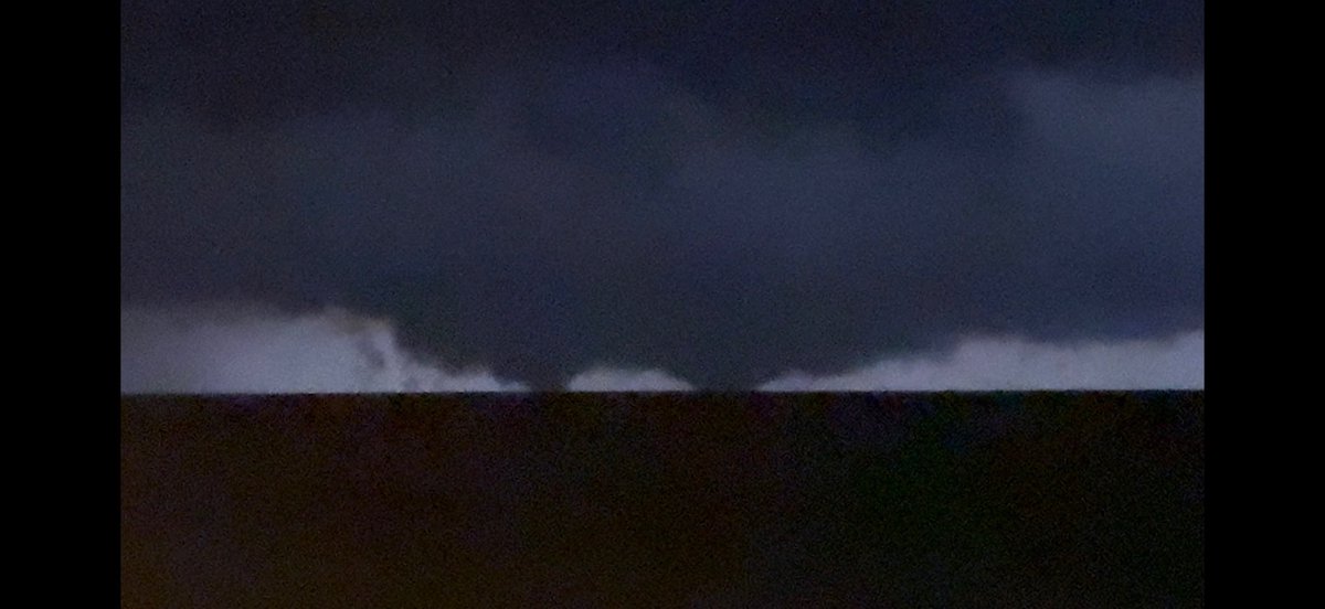 Erik Fox tweet media